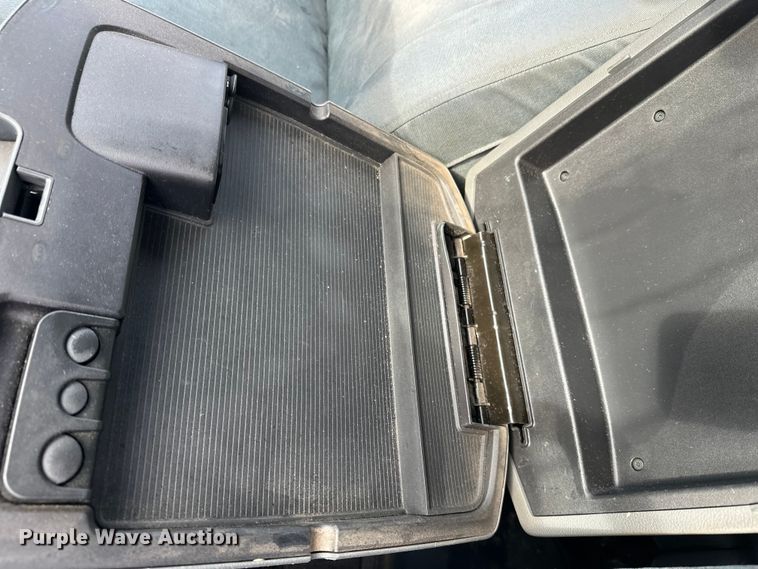 image for item DW4397 2016 RAM 1500 Crew Cab pickup truck