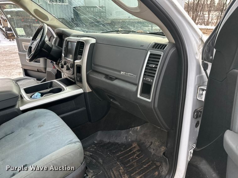 image for item DW4397 2016 RAM 1500 Crew Cab pickup truck