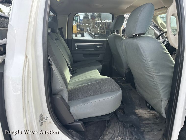 image for item DW4397 2016 RAM 1500 Crew Cab pickup truck