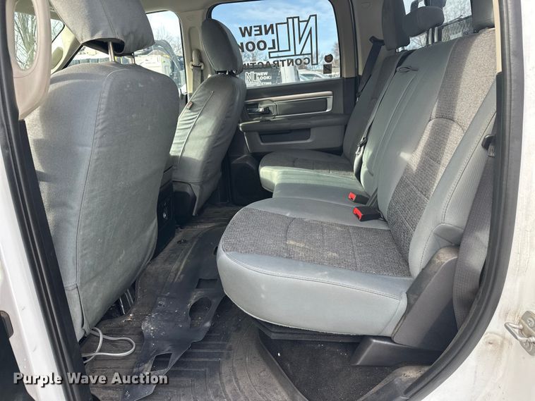 image for item DW4397 2016 RAM 1500 Crew Cab pickup truck