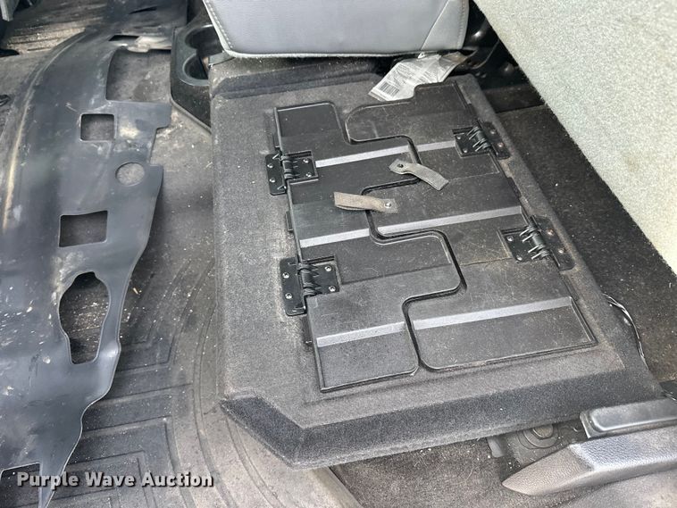 image for item DW4397 2016 RAM 1500 Crew Cab pickup truck