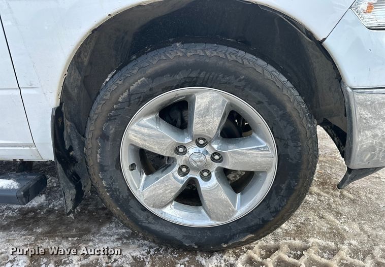 image for item DW4397 2016 RAM 1500 Crew Cab pickup truck