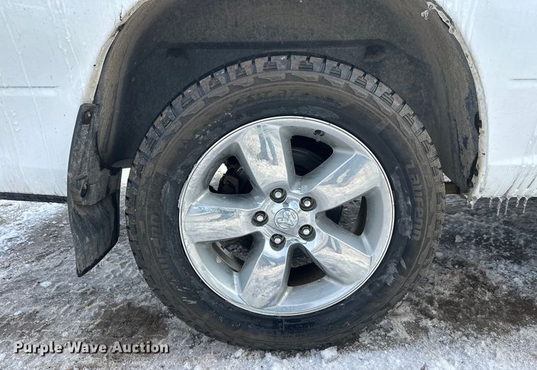 image for item DW4397 2016 RAM 1500 Crew Cab pickup truck