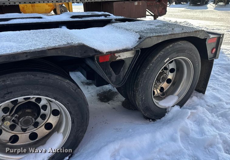 image for item DW4399 2005 Trail King Industries TK110HDG-533 lowboy equipment trailer