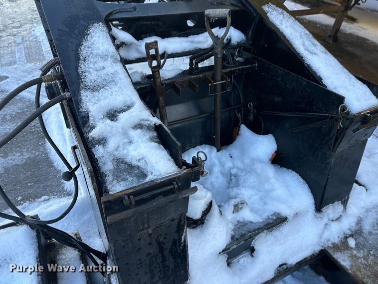 image for item DW4399 2005 Trail King Industries TK110HDG-533 lowboy equipment trailer