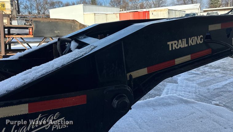 image for item DW4399 2005 Trail King Industries TK110HDG-533 lowboy equipment trailer