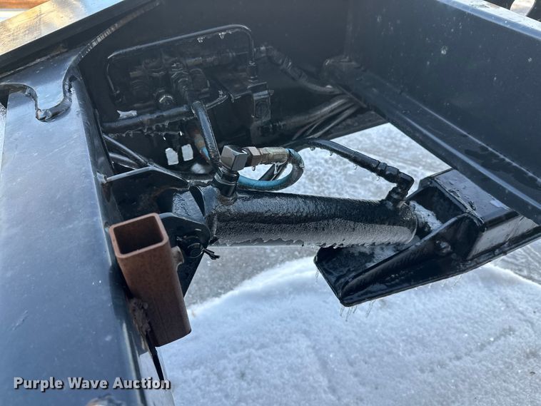 image for item DW4399 2005 Trail King Industries TK110HDG-533 lowboy equipment trailer