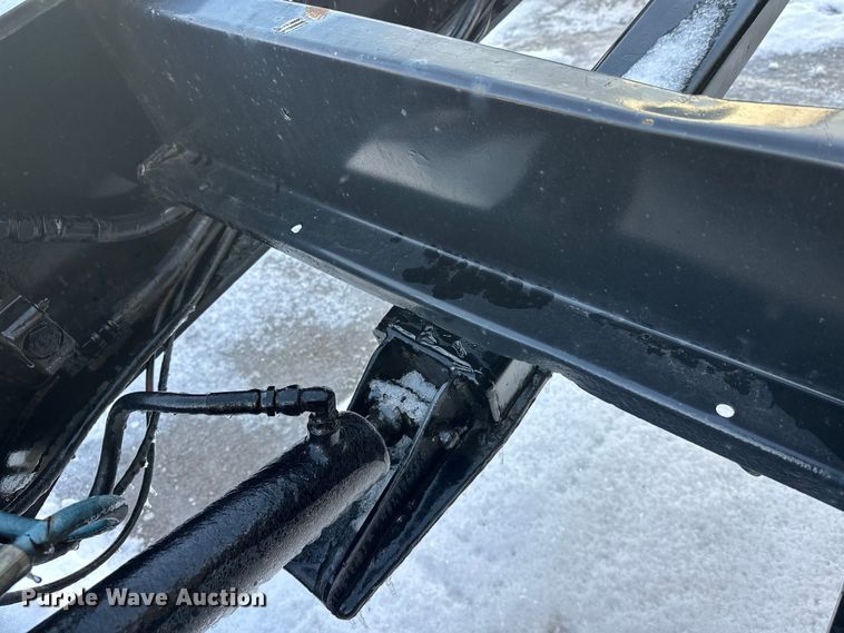 image for item DW4399 2005 Trail King Industries TK110HDG-533 lowboy equipment trailer