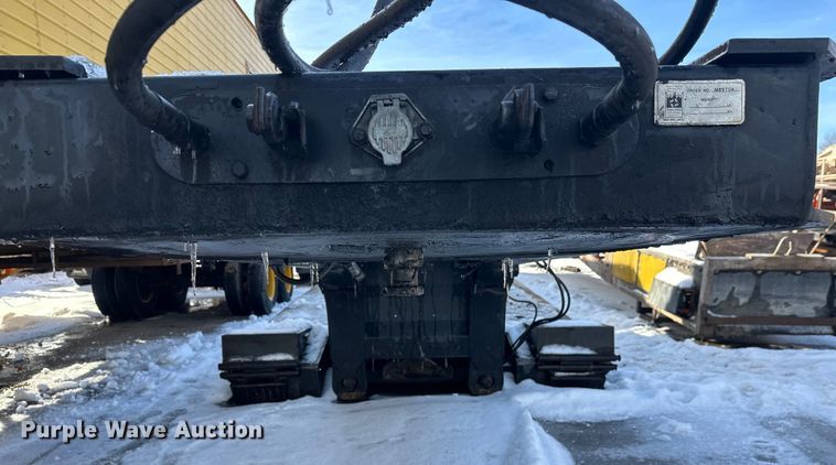 image for item DW4399 2005 Trail King Industries TK110HDG-533 lowboy equipment trailer