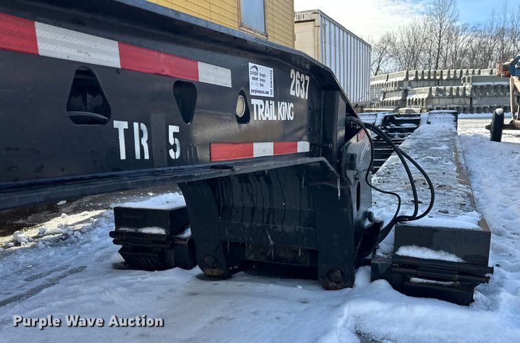 image for item DW4399 2005 Trail King Industries TK110HDG-533 lowboy equipment trailer