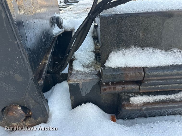 image for item DW4399 2005 Trail King Industries TK110HDG-533 lowboy equipment trailer