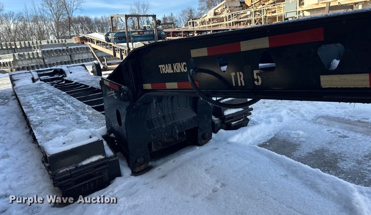 image for item DW4399 2005 Trail King Industries TK110HDG-533 lowboy equipment trailer