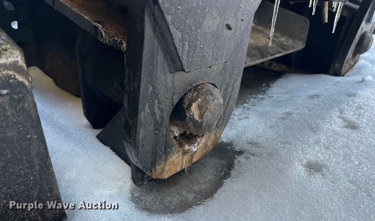 image for item DW4399 2005 Trail King Industries TK110HDG-533 lowboy equipment trailer