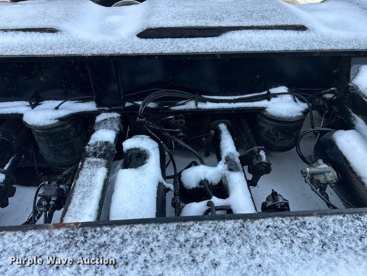 image for item DW4399 2005 Trail King Industries TK110HDG-533 lowboy equipment trailer