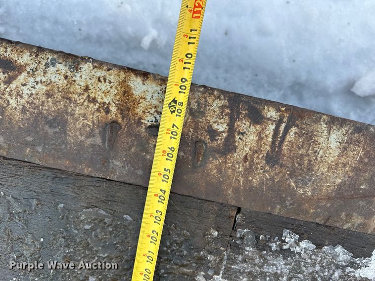 image for item DW4399 2005 Trail King Industries TK110HDG-533 lowboy equipment trailer