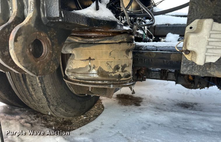 image for item DW4399 2005 Trail King Industries TK110HDG-533 lowboy equipment trailer