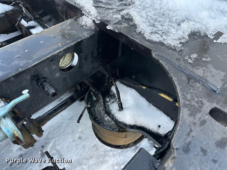 image for item DW4399 2005 Trail King Industries TK110HDG-533 lowboy equipment trailer