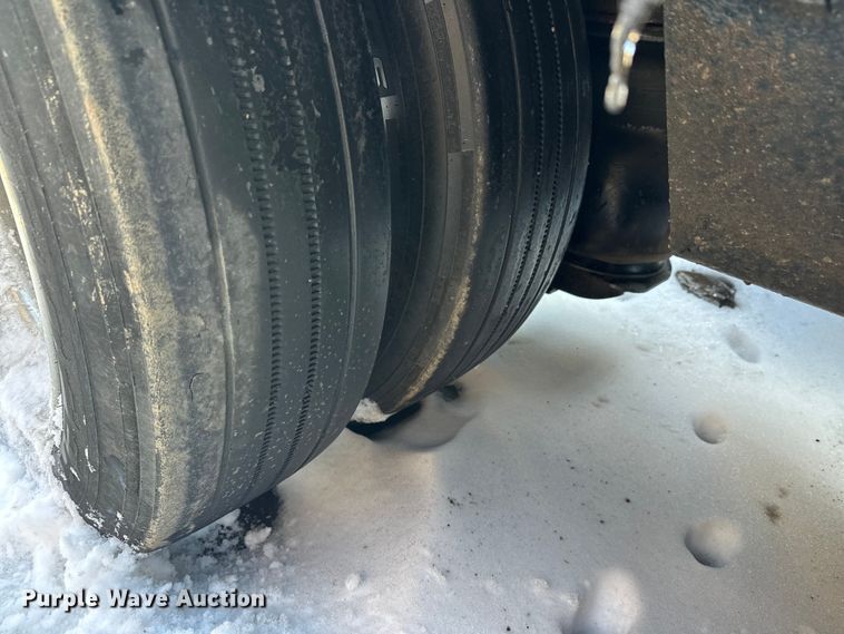 image for item DW4399 2005 Trail King Industries TK110HDG-533 lowboy equipment trailer