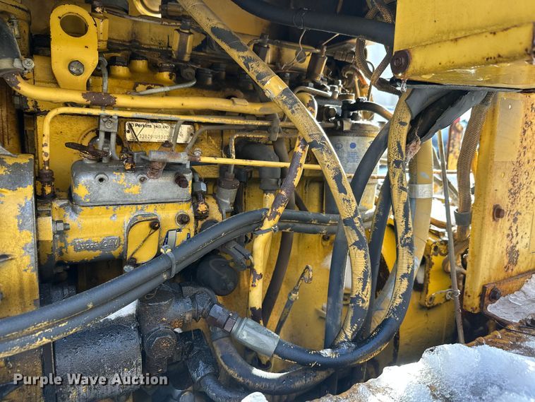 image for item DW4400 Caterpillar PS-110 pneumatic roller