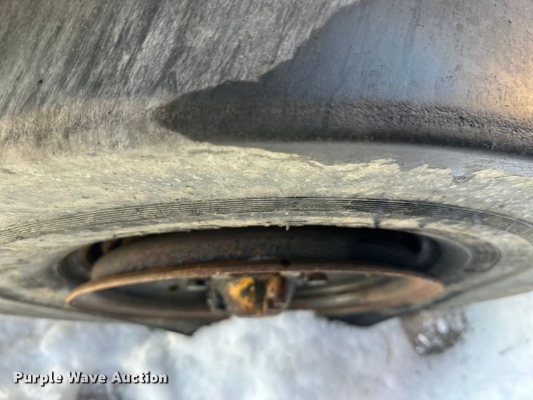 image for item DW4400 Caterpillar PS-110 pneumatic roller