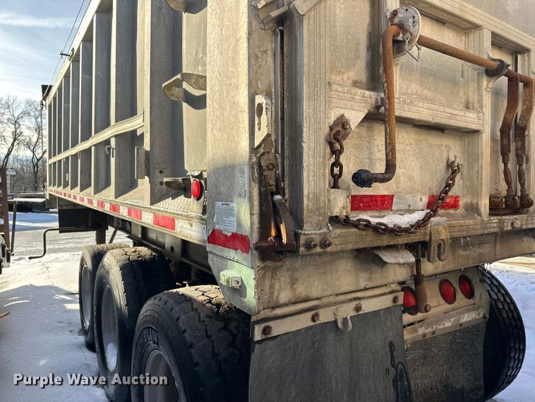 image for item DW4402 1994 East Manufacturing Corp. end dump trailer