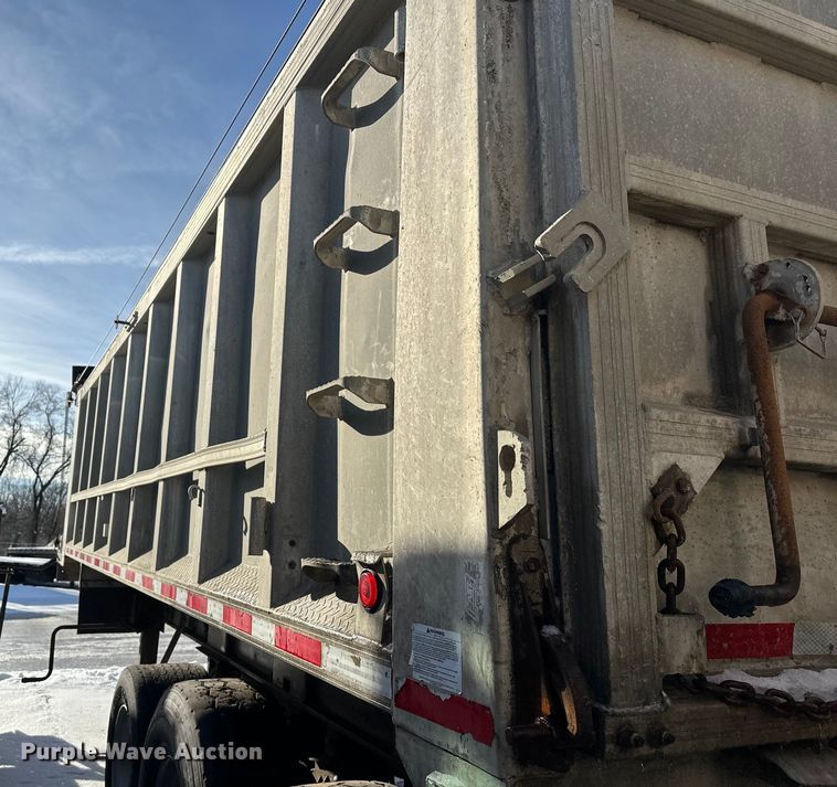 image for item DW4402 1994 East Manufacturing Corp. end dump trailer