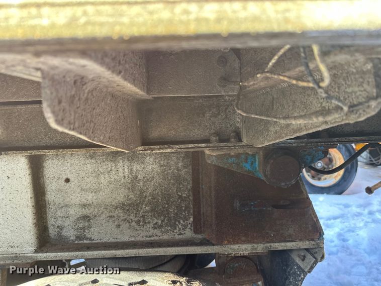 image for item DW4402 1994 East Manufacturing Corp. end dump trailer