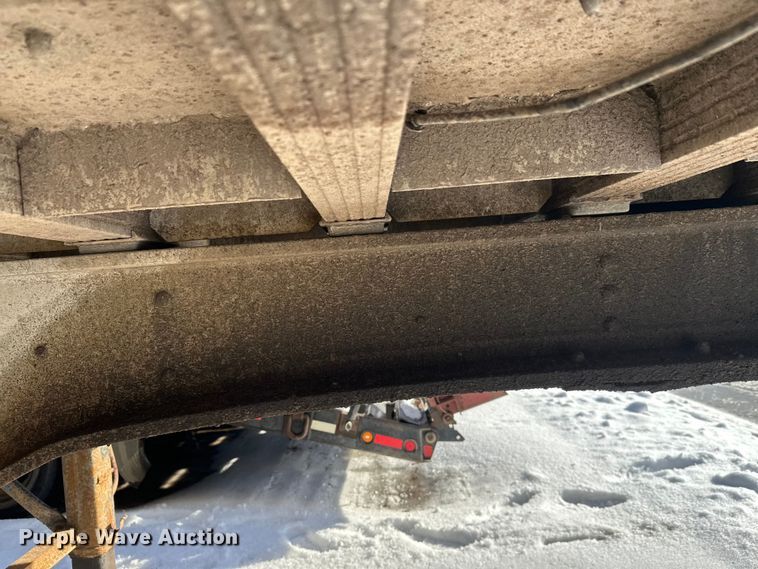 image for item DW4402 1994 East Manufacturing Corp. end dump trailer