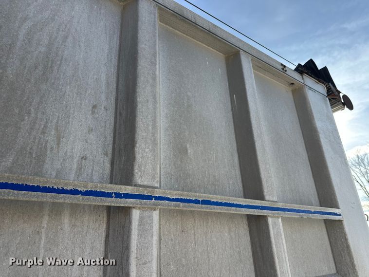 image for item DW4402 1994 East Manufacturing Corp. end dump trailer