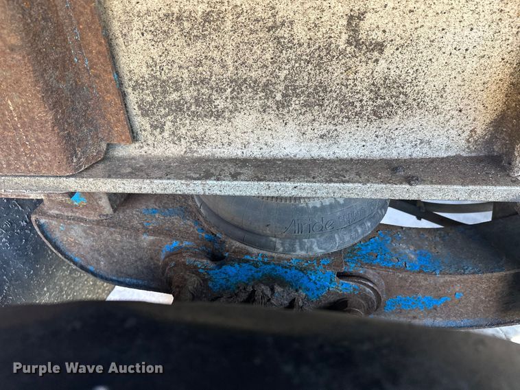 image for item DW4402 1994 East Manufacturing Corp. end dump trailer