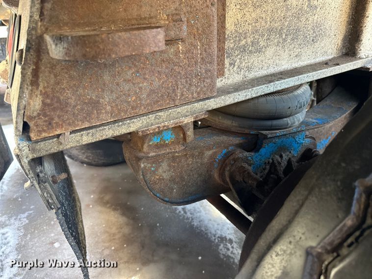 image for item DW4402 1994 East Manufacturing Corp. end dump trailer