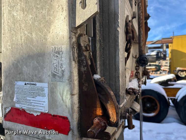 image for item DW4402 1994 East Manufacturing Corp. end dump trailer