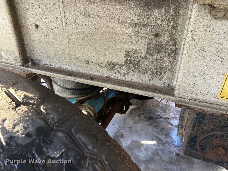 image for item DW4402 1994 East Manufacturing Corp. end dump trailer