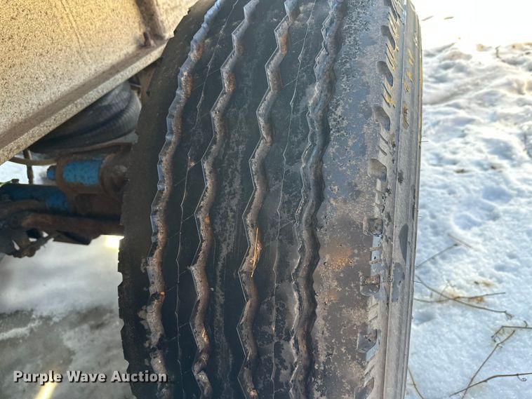 image for item DW4402 1994 East Manufacturing Corp. end dump trailer