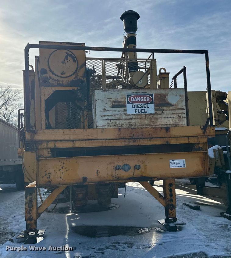 image for item DW4403 Grason KR1315D impact crusher