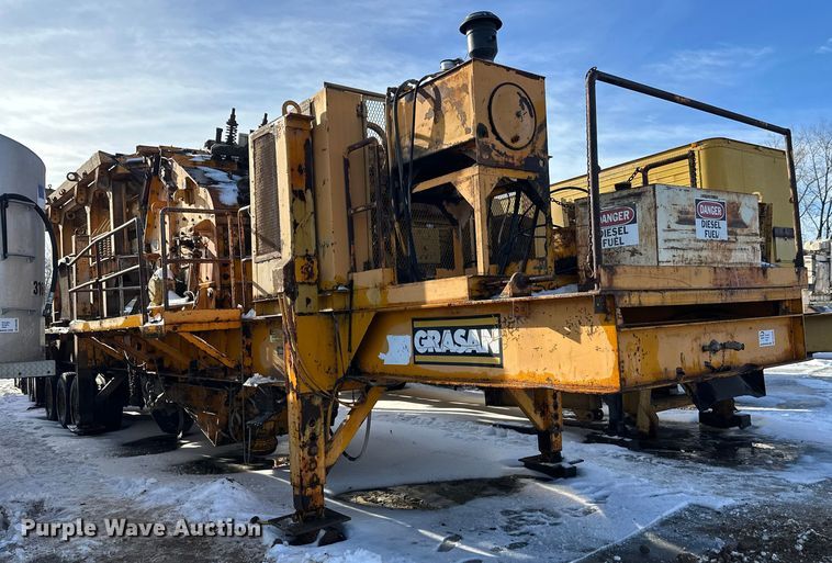 image for item DW4403 Grason KR1315D impact crusher