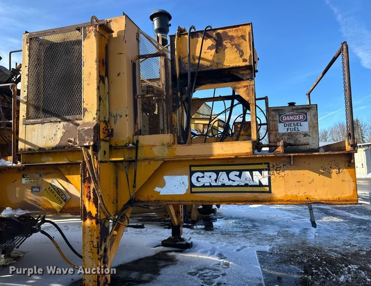 image for item DW4403 Grason KR1315D impact crusher