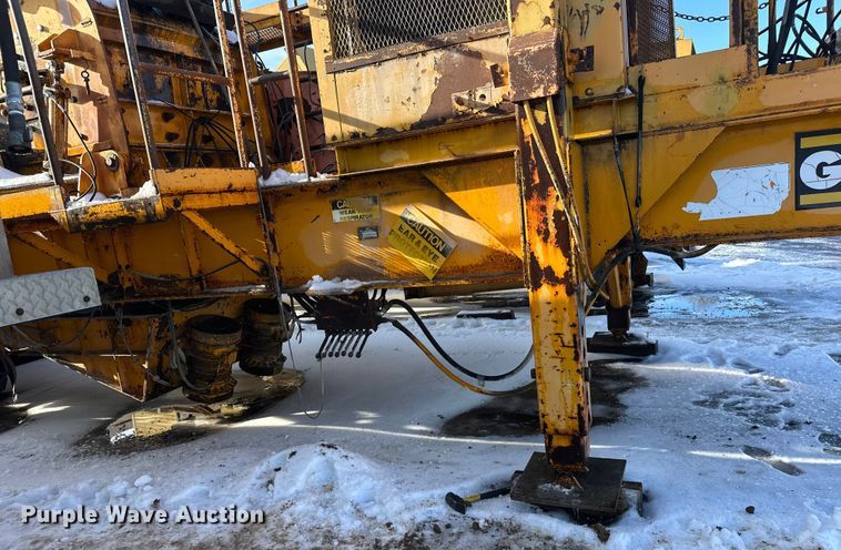 image for item DW4403 Grason KR1315D impact crusher