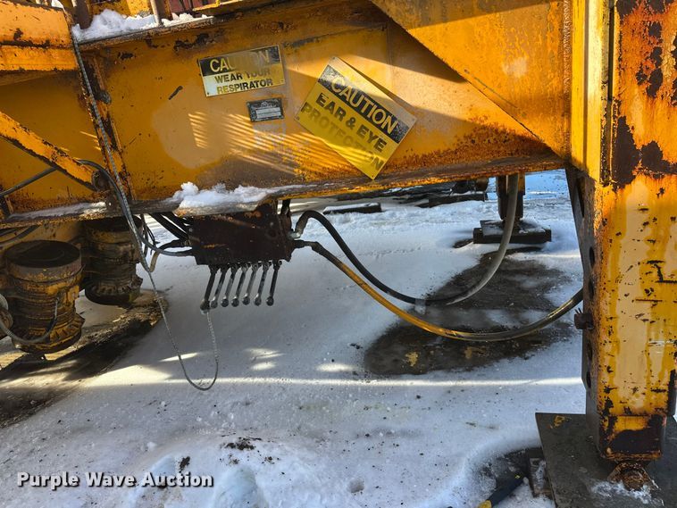 image for item DW4403 Grason KR1315D impact crusher