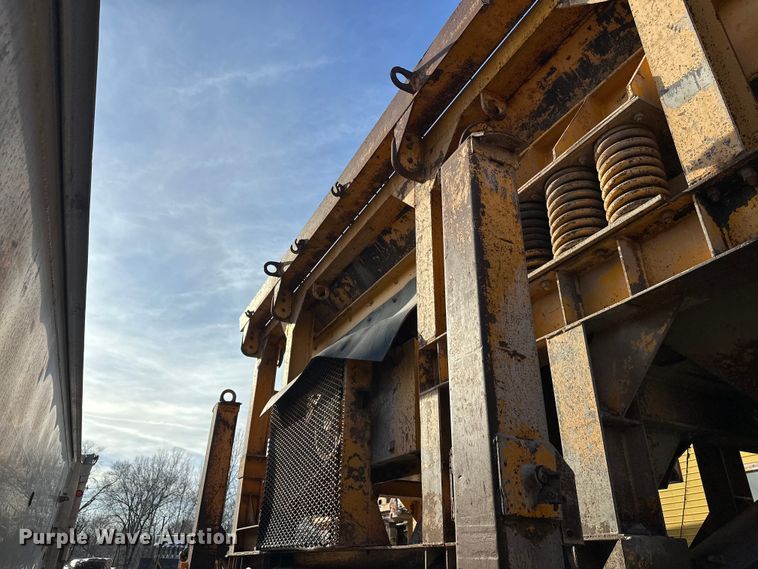 image for item DW4403 Grason KR1315D impact crusher