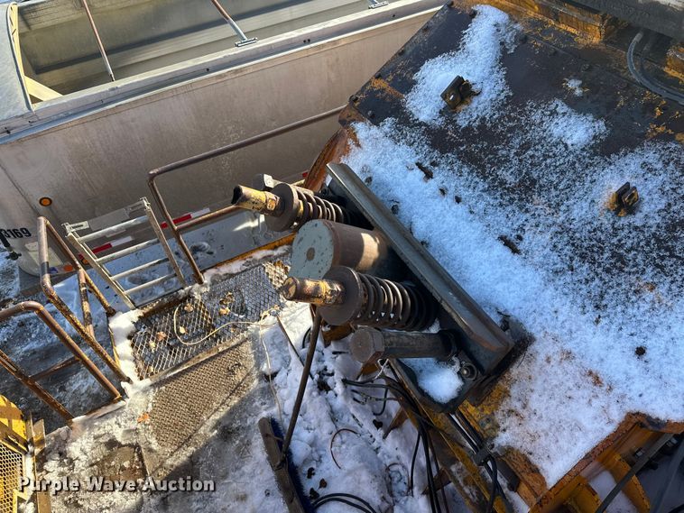 image for item DW4403 Grason KR1315D impact crusher