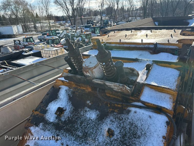 image for item DW4403 Grason KR1315D impact crusher