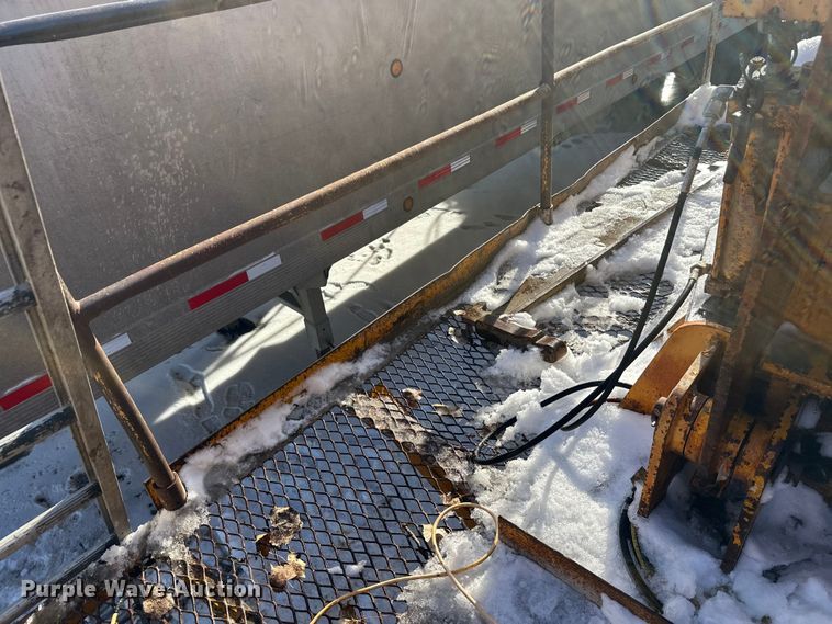 image for item DW4403 Grason KR1315D impact crusher