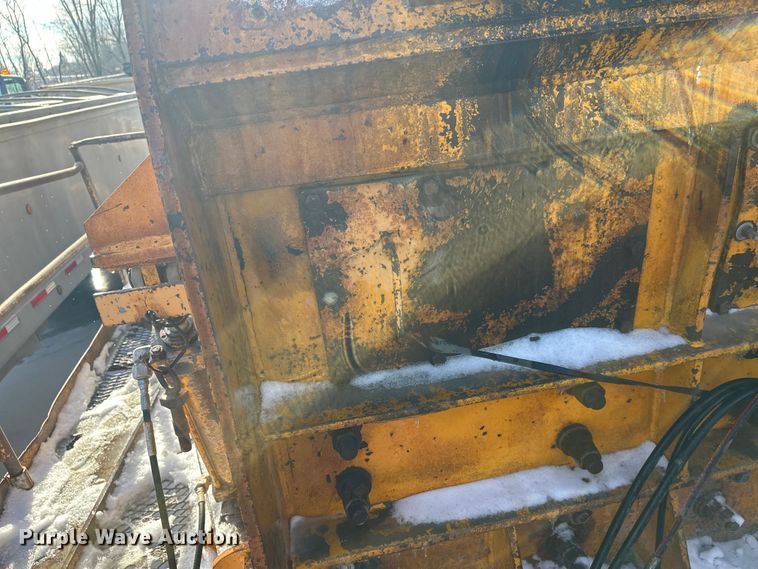 image for item DW4403 Grason KR1315D impact crusher