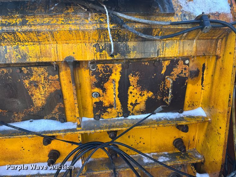 image for item DW4403 Grason KR1315D impact crusher