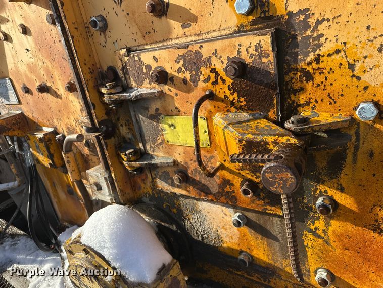 image for item DW4403 Grason KR1315D impact crusher