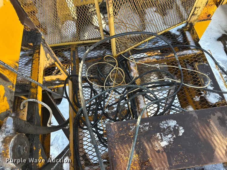 image for item DW4403 Grason KR1315D impact crusher