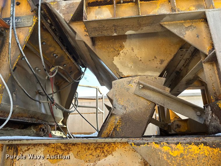 image for item DW4403 Grason KR1315D impact crusher