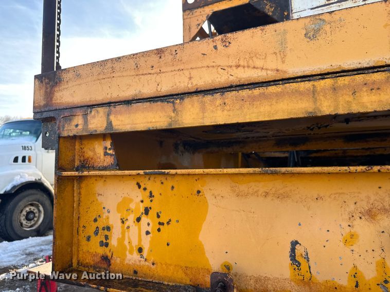 image for item DW4403 Grason KR1315D impact crusher