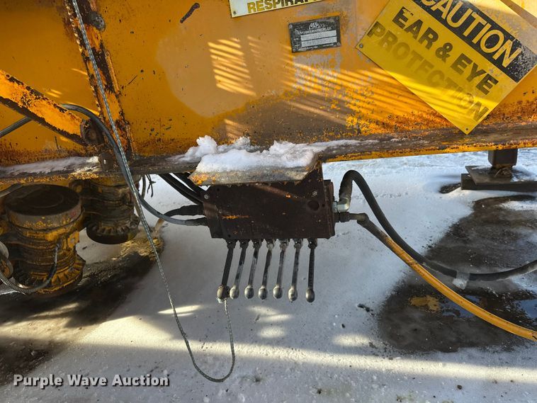 image for item DW4403 Grason KR1315D impact crusher